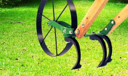Garden Hoe with Wheels